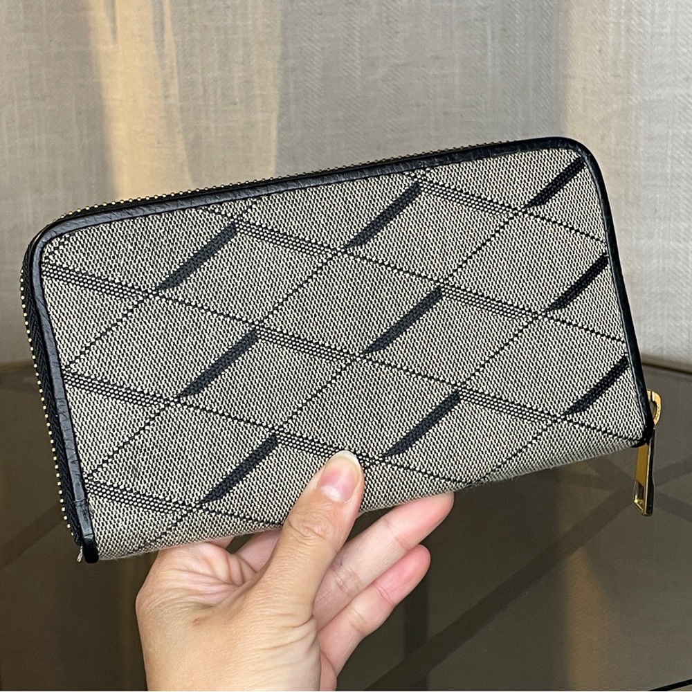 Fossil Wallet - Picture 2 of 3